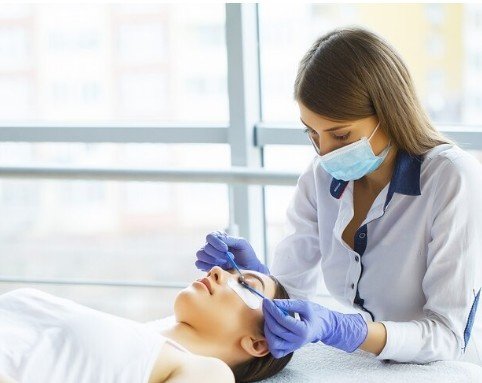 You are currently viewing Which Advanced Skin Treatments Are Offered at Madhup Hospital in Indirapuram?