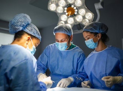 You are currently viewing How can patients benefit from choosing Madhup Hospital for fissure treatment in Ghaziabad?