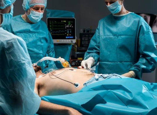You are currently viewing Is Laparoscopic Surgery Safer Than Open Surgery for Common Conditions?