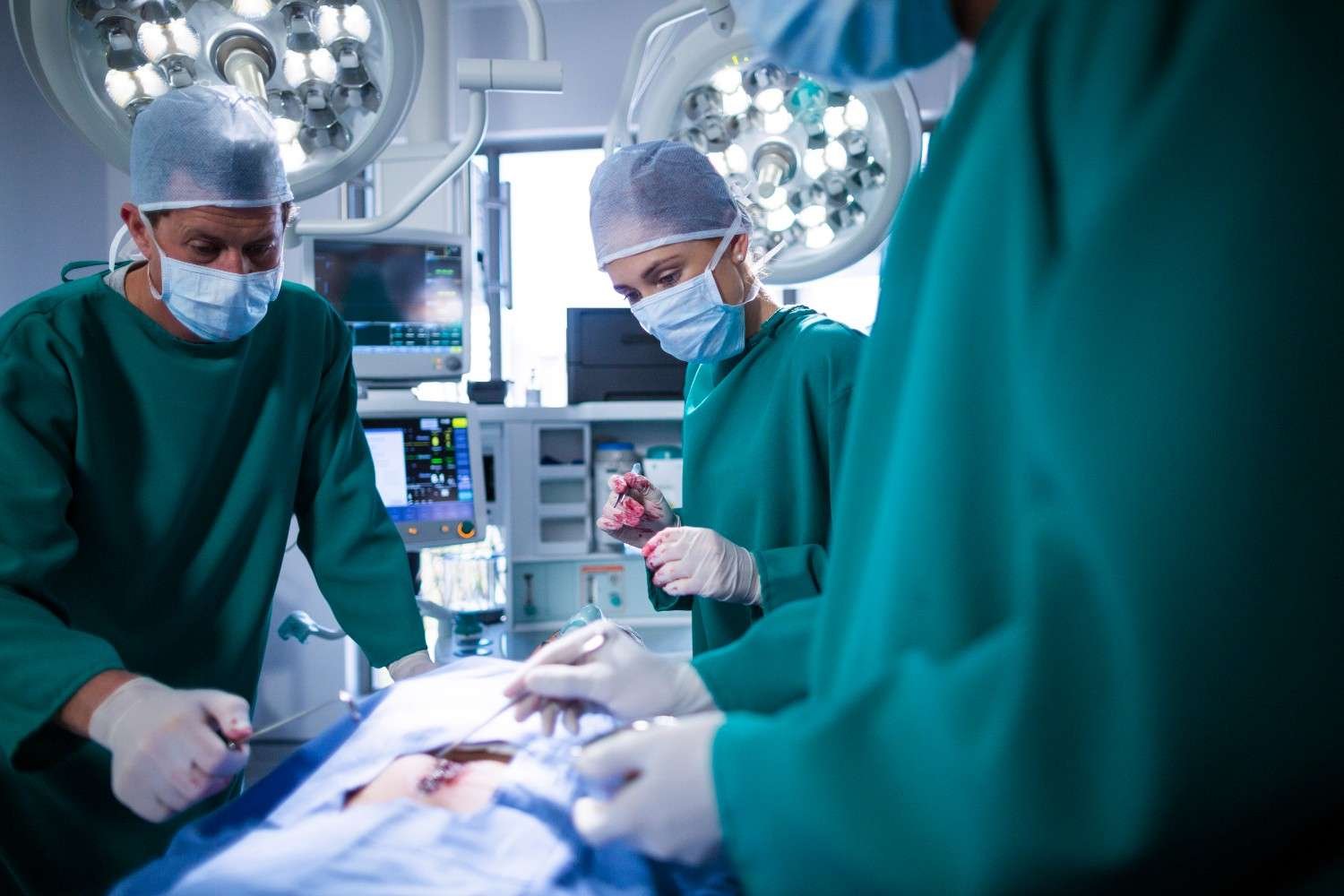 You are currently viewing What is Laparoscopic Surgery and How Does It Work?